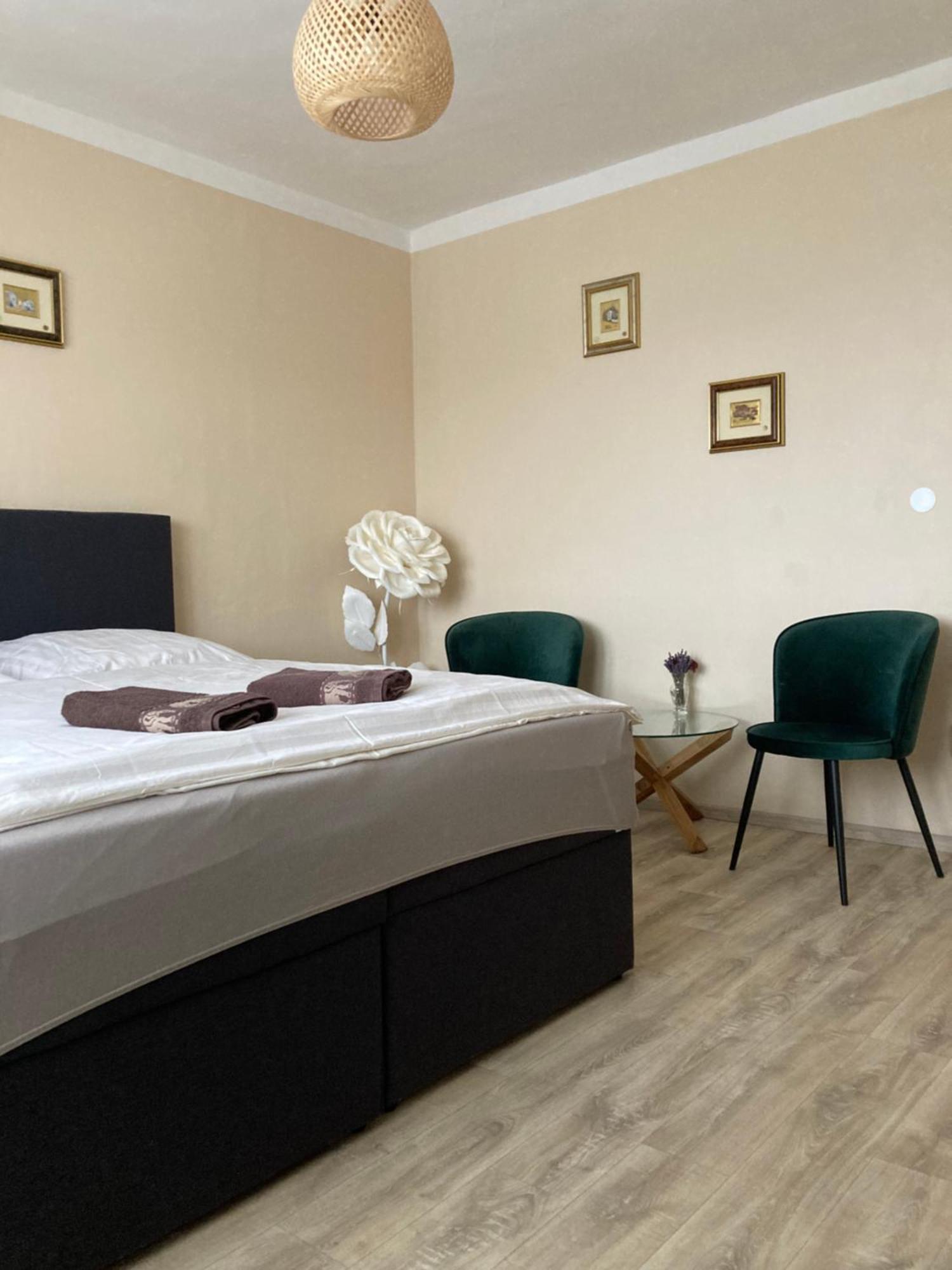 Apartment In The Garden Drzovice Экстерьер фото